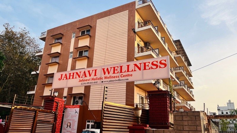 Jahnavi Ayurved and Yog College