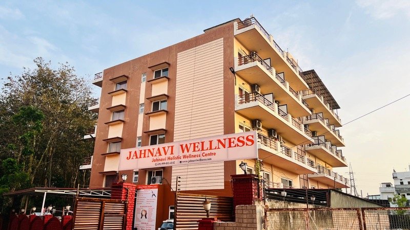 Jahnavi Ayurved and Yog College